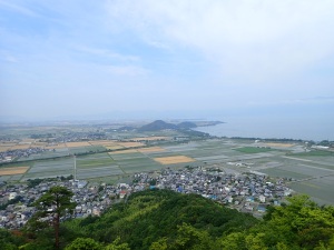 八幡山より