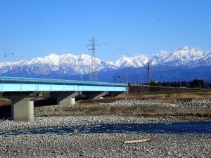成子大橋と立山連峰